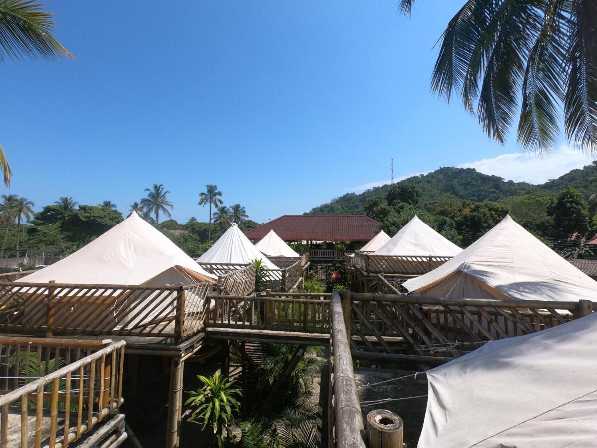 Glamping Due Amici Hotell Palomino Exteriör bild